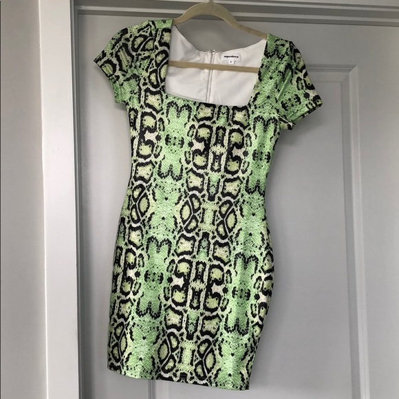 Superdown lime green snakeskin print mini dress - Picture 2 of 5